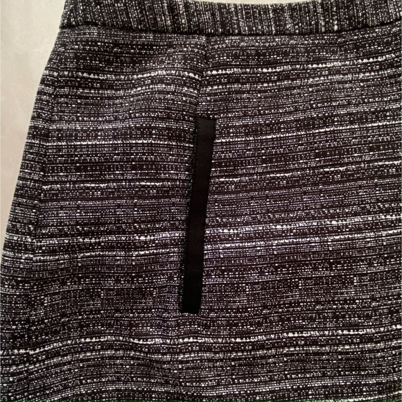 Ann Taylor Loft Knee Length Pencil Skirt Slant Pockets Size 4 Black Grey White - Picture 4 of 8